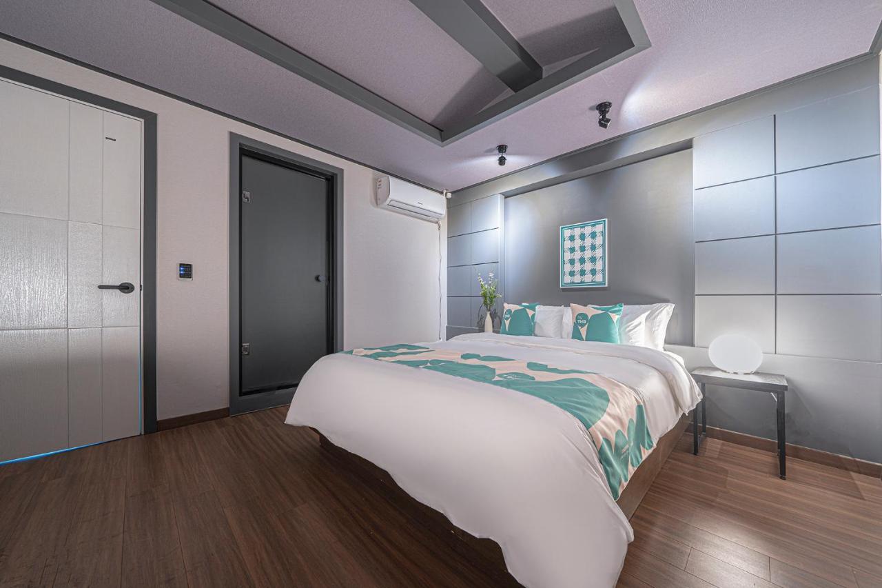 By Ths Valentine Hotel Incheon Siheung Eksteriør bilde