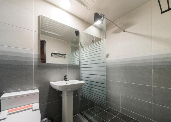 By Ths Valentine Hotel Incheon Siheung Eksteriør bilde